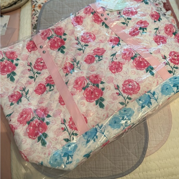Sweethoney Quilted Tote, Raspberry Roses - Picture 2 of 2